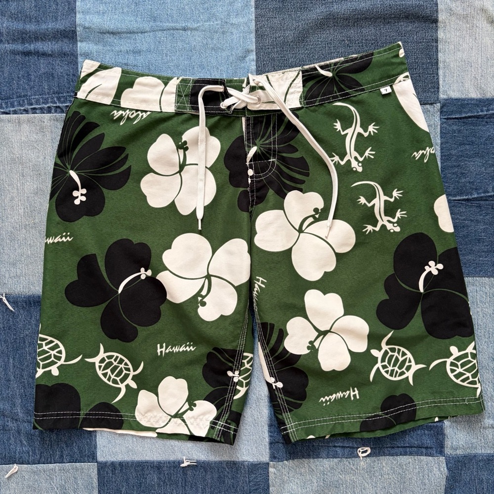 VTG Y2K MV fashion board shorts Hawaiian floral turtle green white black boys XL